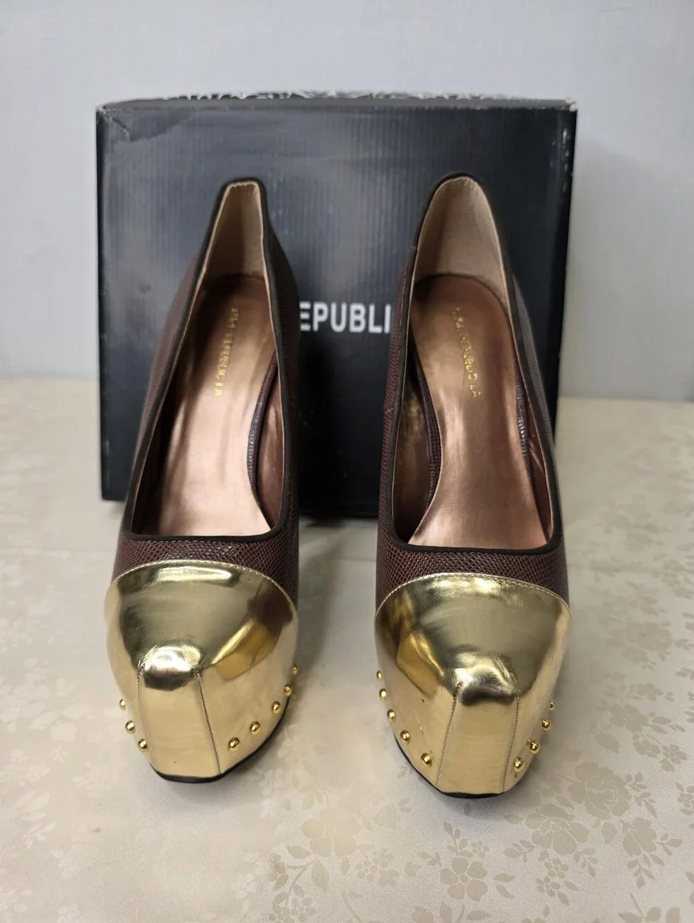 Shoe Republic LA Ethanie Brown Gold Studded Platform Stiletto Heels Size 7.5